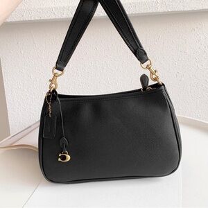 Coach Pebble Leather Carry Shoulder Crossbody Zip Top Bag